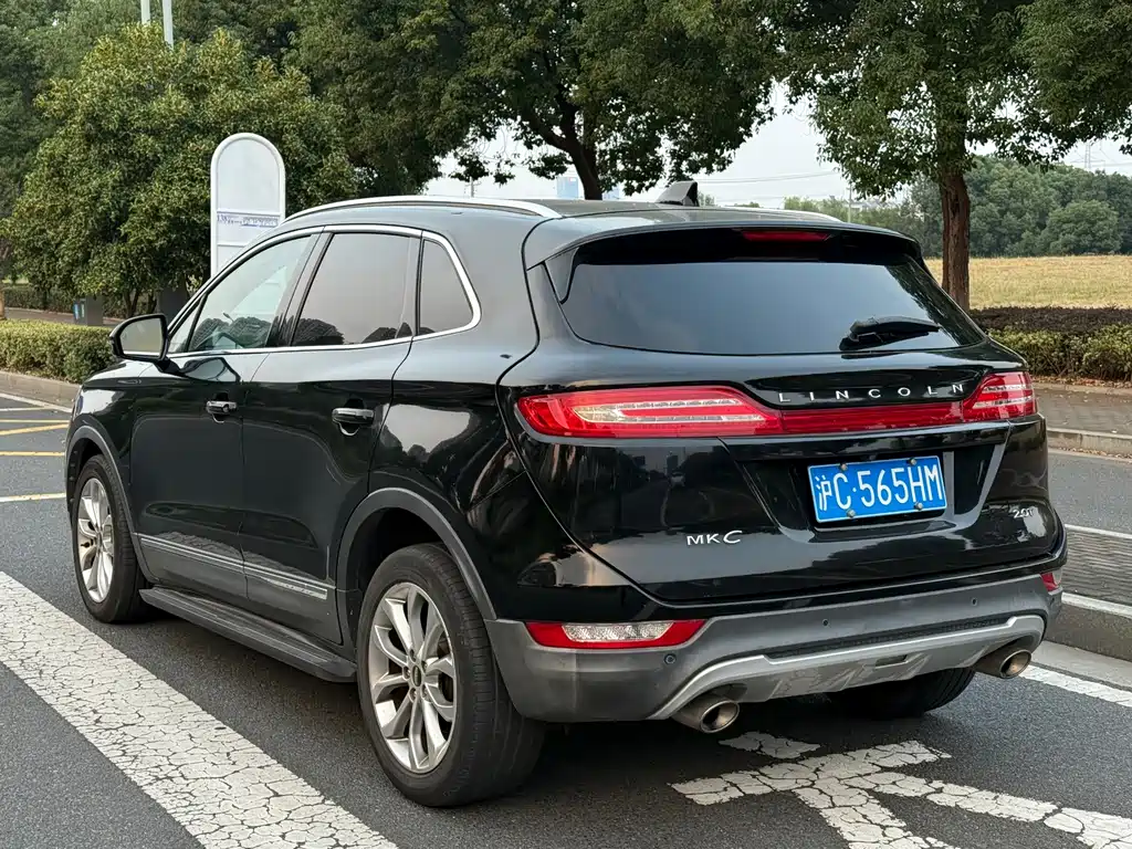 Lincoln MKC — миниатюра 4