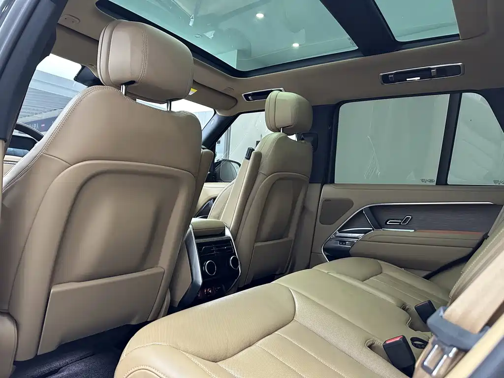 Land Rover Range Rover — миниатюра 13