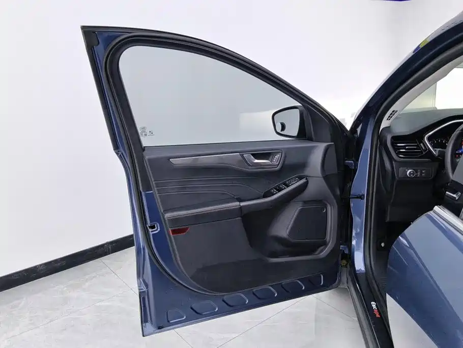 Ford Escape — миниатюра 7