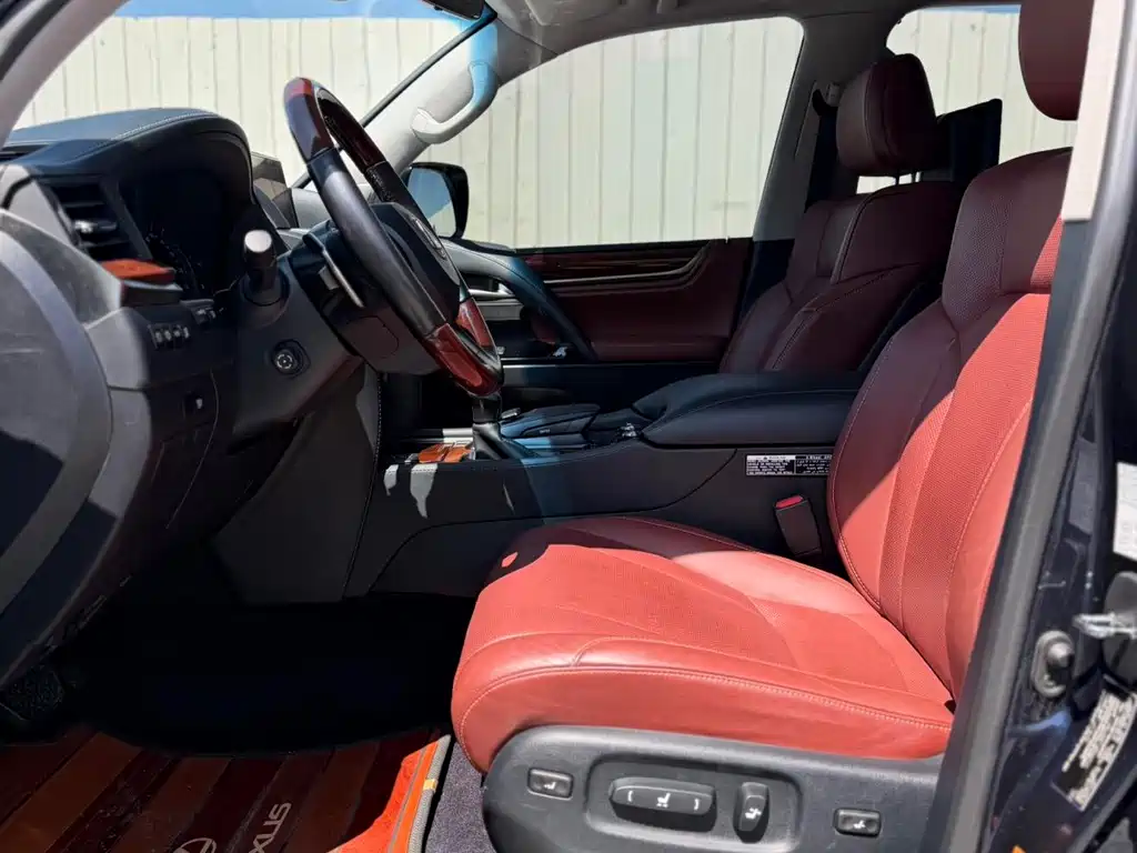 Lexus LX — миниатюра 5