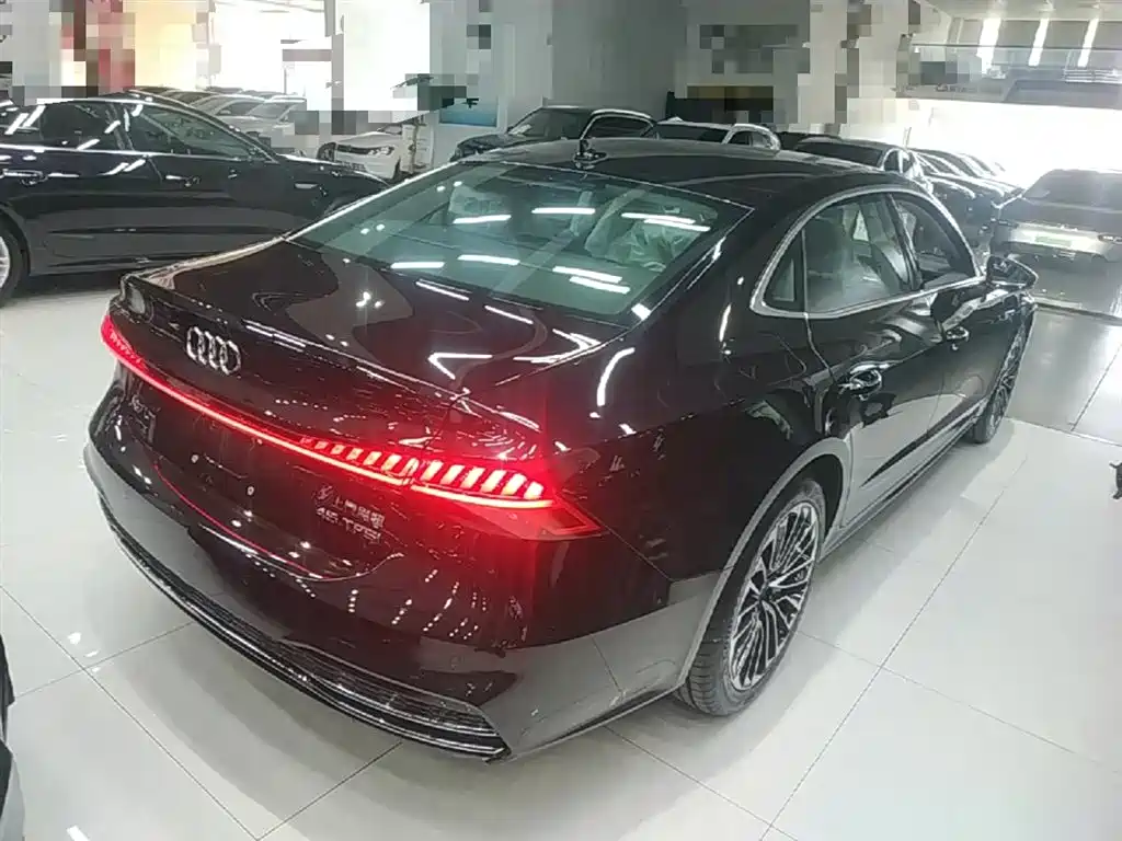 Audi A7L 2025 45 TFSI Luxury