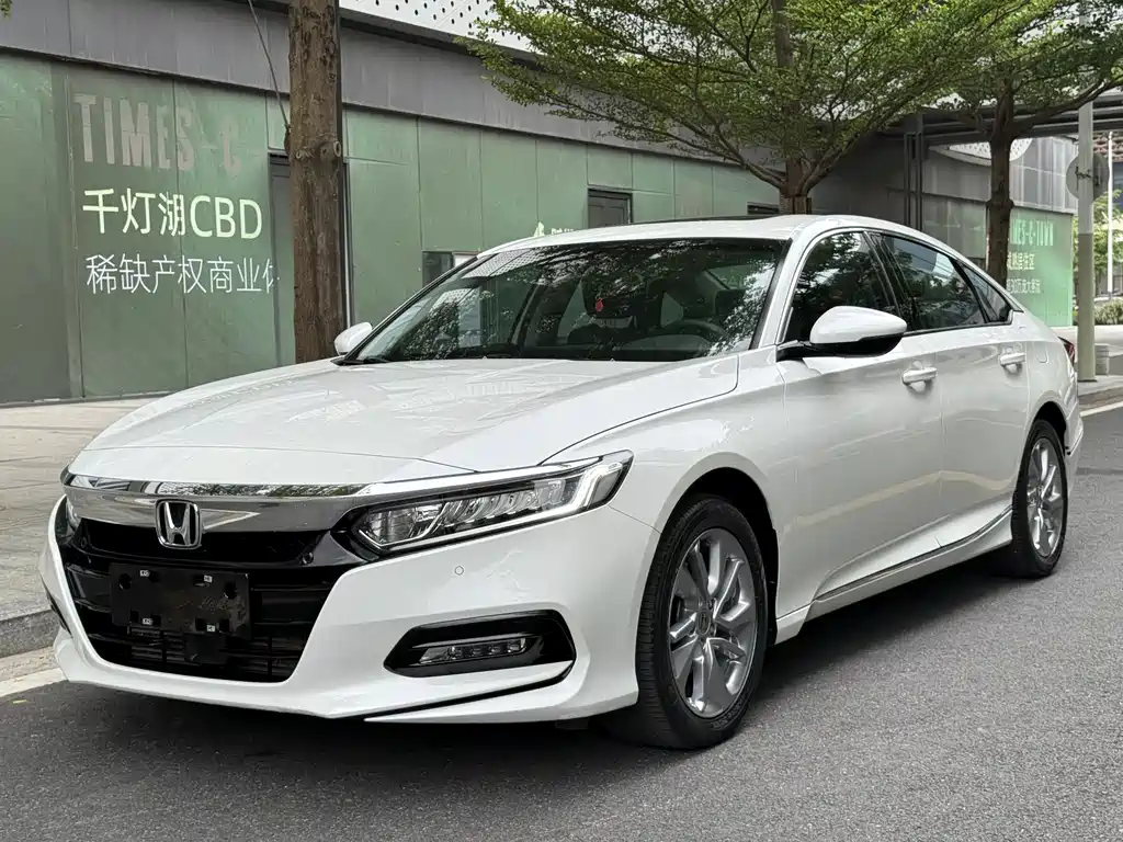 Honda Accord 2018 260TURBO Luxury V