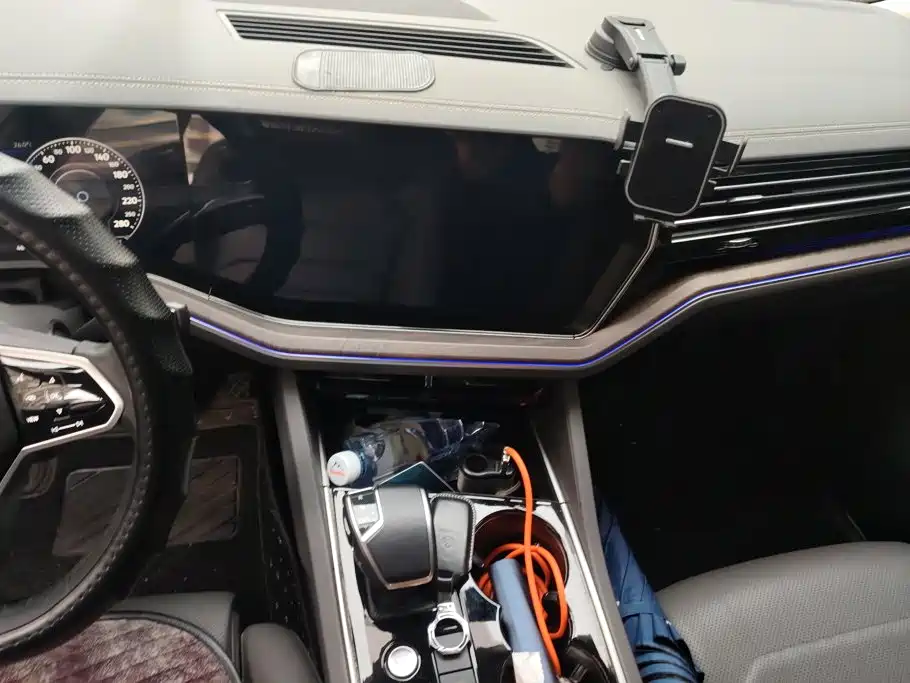 Volkswagen Touareg — миниатюра 13