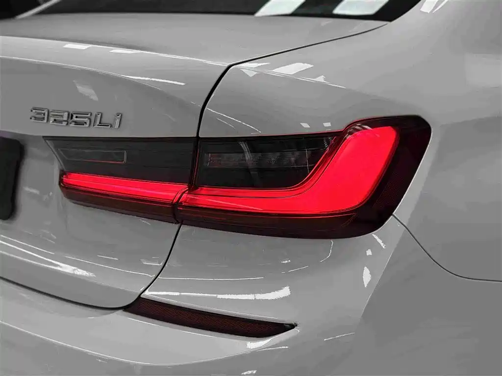 BMW 3 Series — миниатюра 8