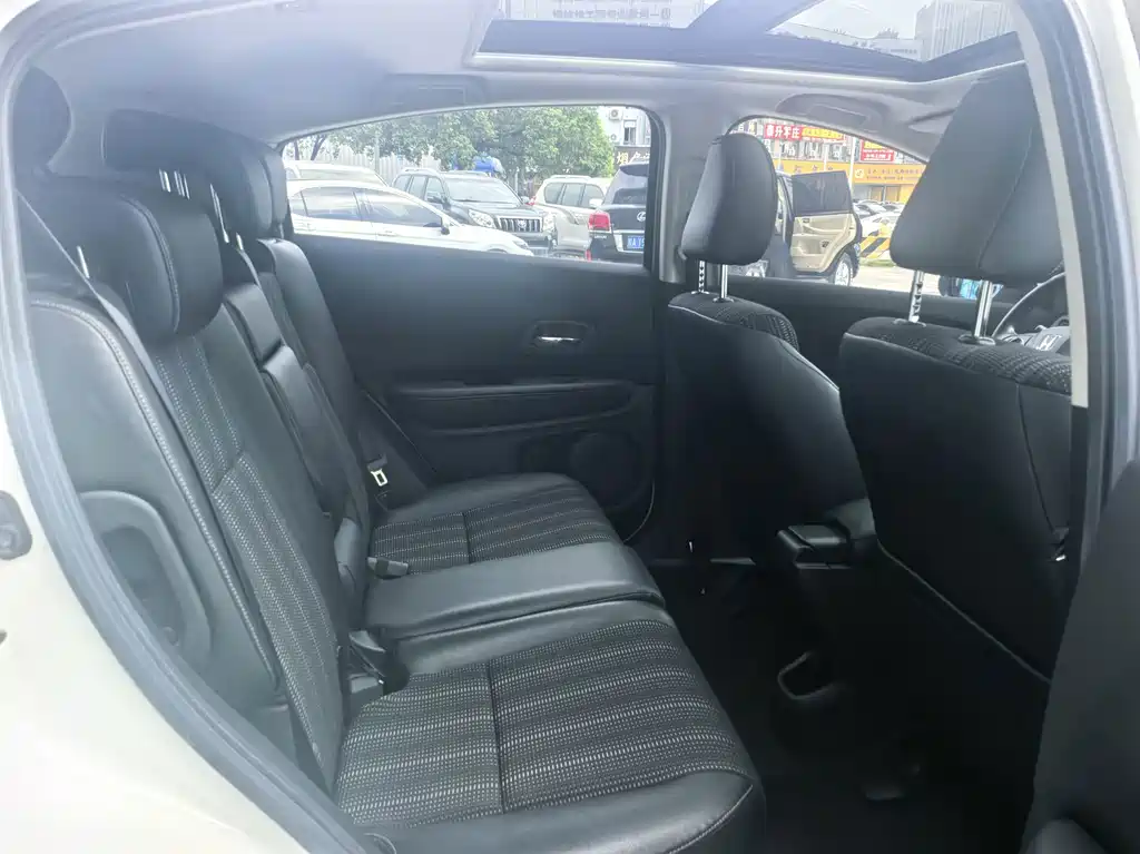 Honda Vezel — миниатюра 9