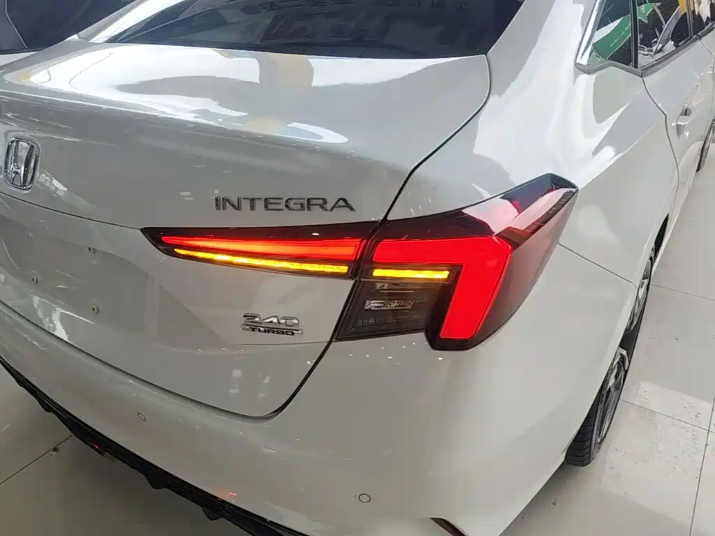 Honda Integra — миниатюра 8