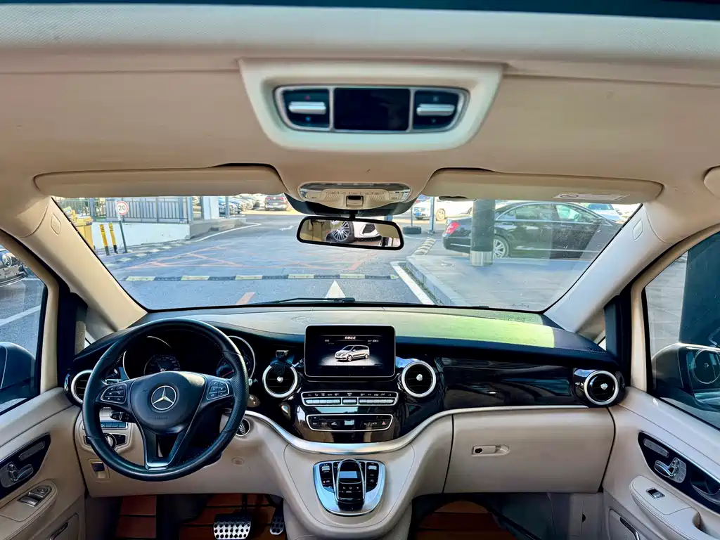 Mercedes-Benz V-Class — миниатюра 4