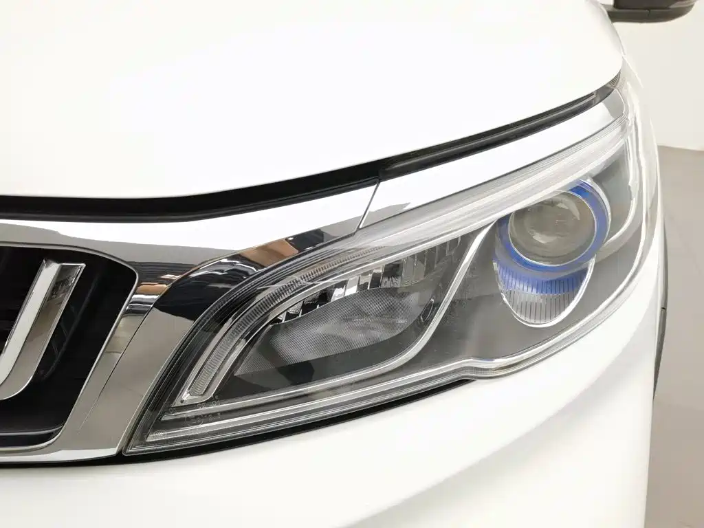 Geely Vision X3 — миниатюра 7