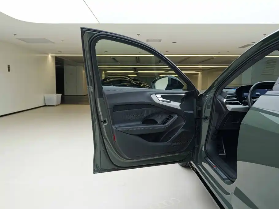 Audi A5L — миниатюра 15
