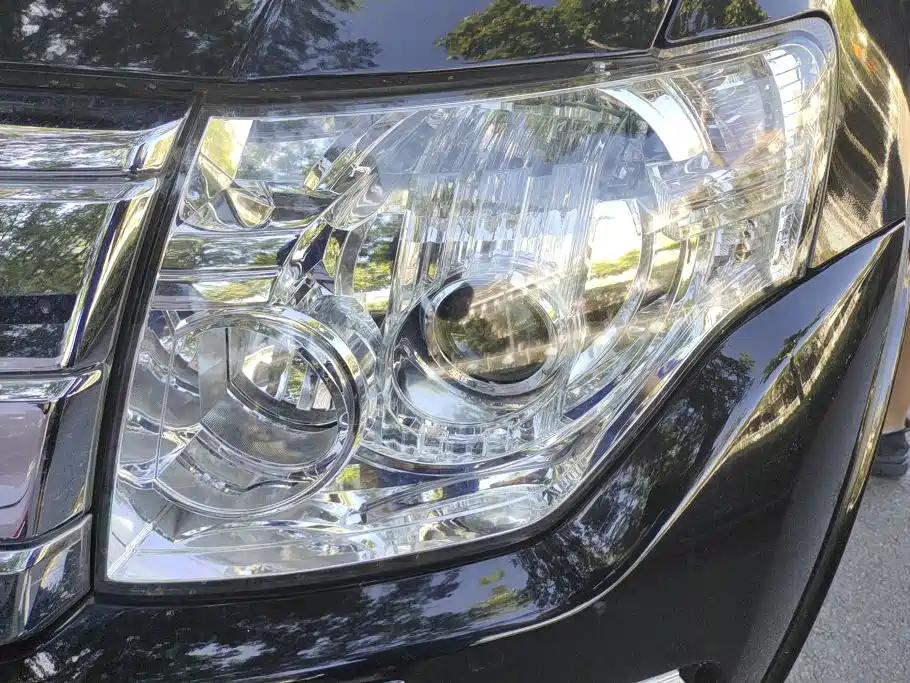 Mitsubishi Pajero (Import) — миниатюра 5