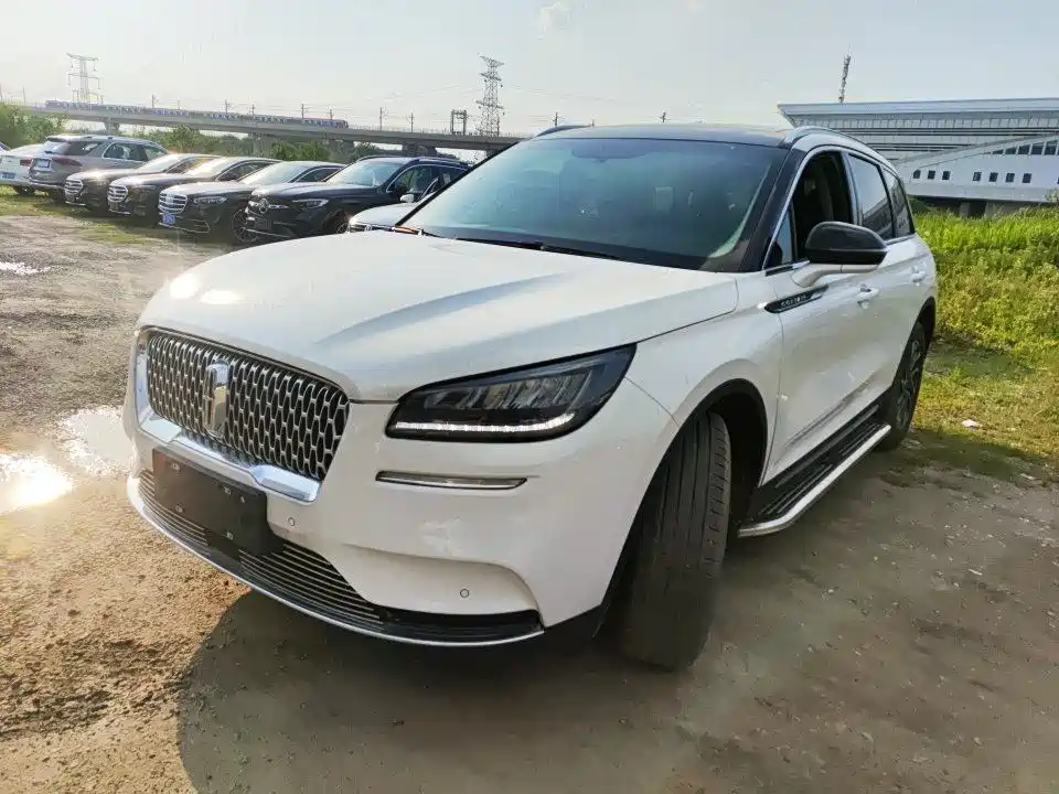 Купить Lincoln Corsair