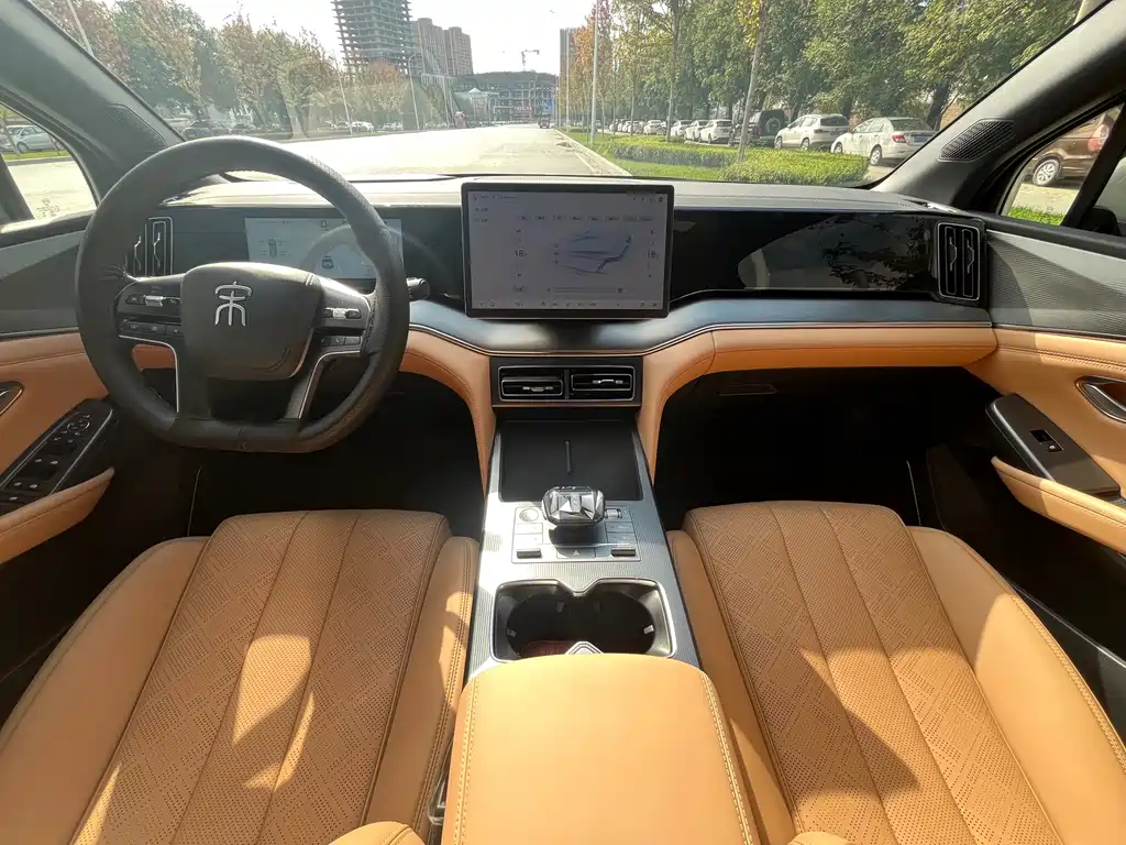 BYD L DM-i — миниатюра 8