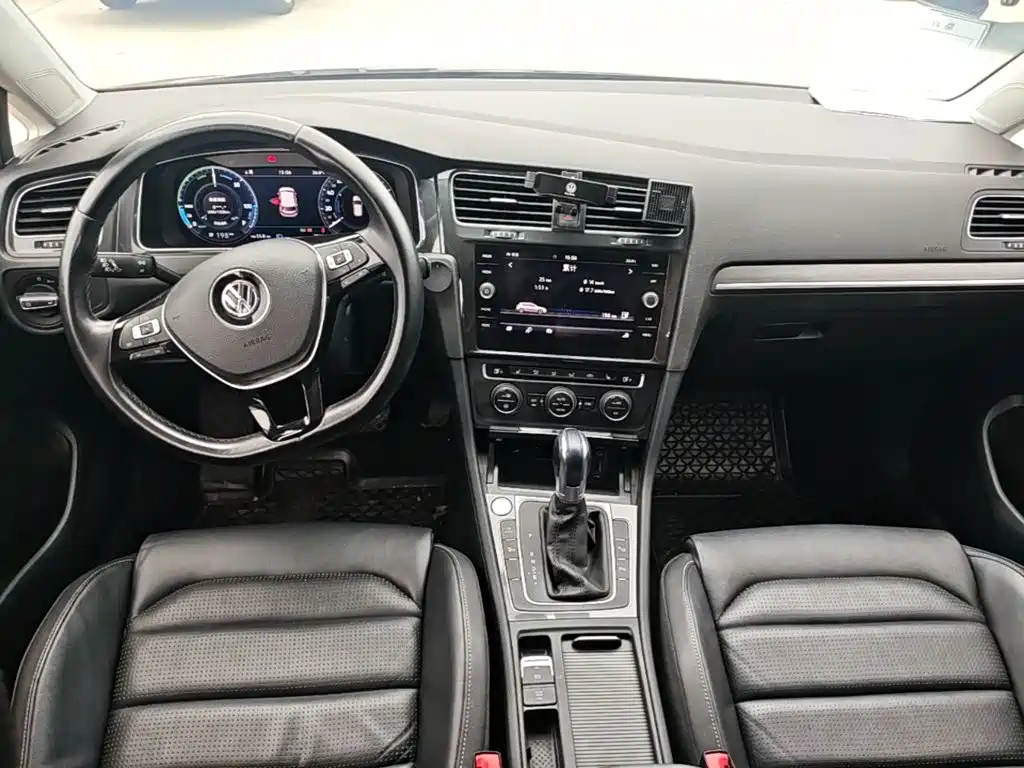 Volkswagen Golf New Energy (Import) — миниатюра 10