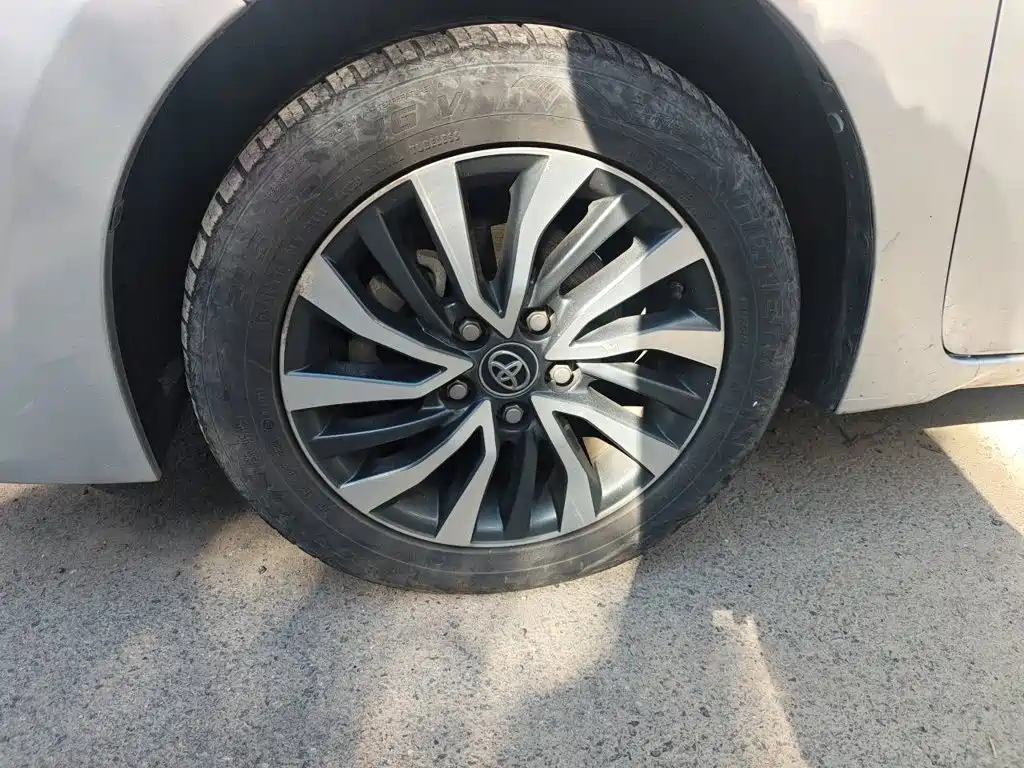 Toyota Corolla — миниатюра 8