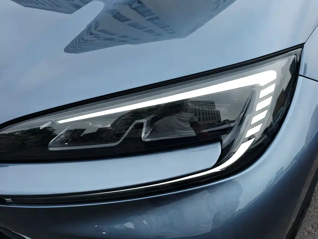 BYD Морской лев 07 DM-i — миниатюра 17
