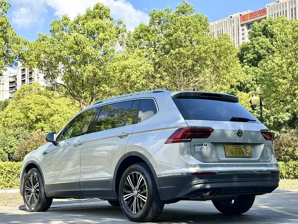 Volkswagen Tiguan L — миниатюра 16