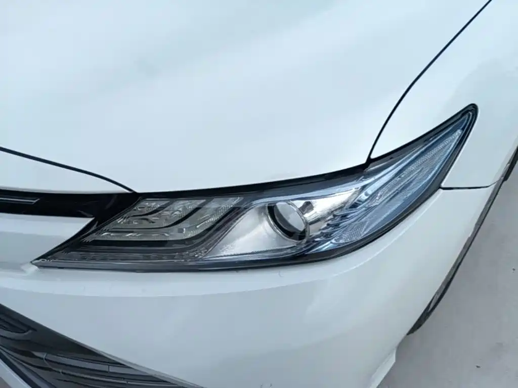 Toyota Camry — миниатюра 24