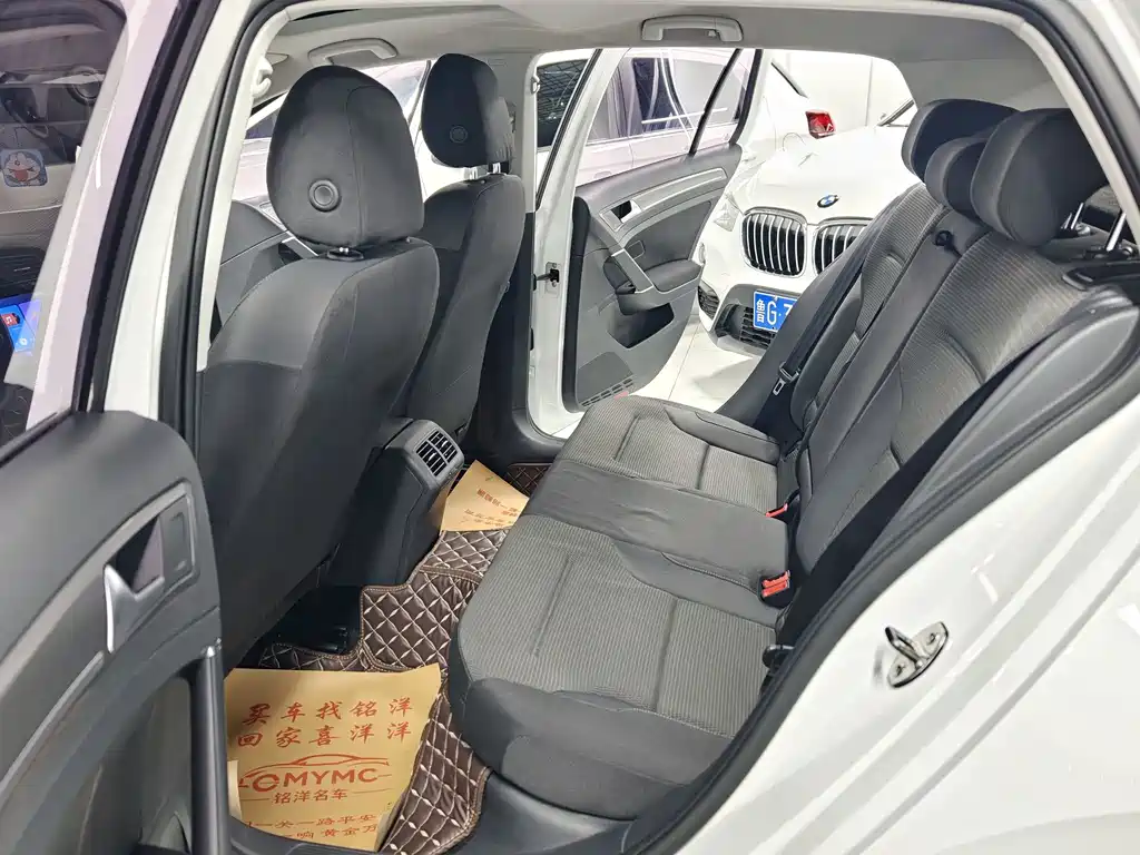 Volkswagen Golf — миниатюра 6