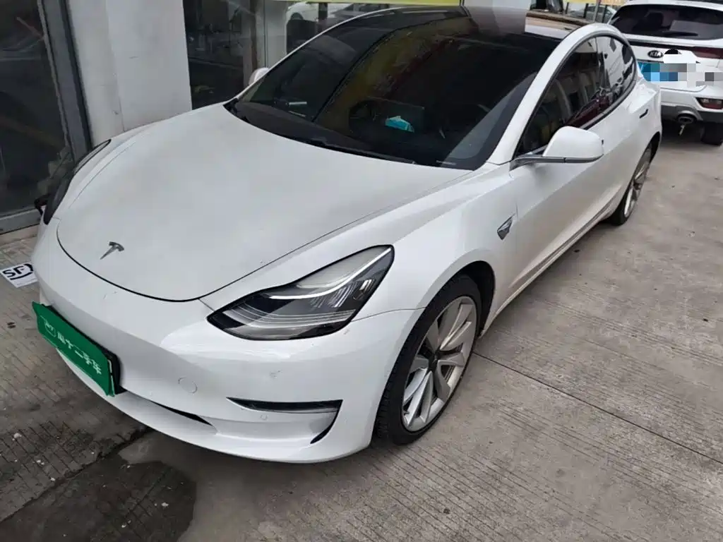 Tesla Model 3 — миниатюра 2