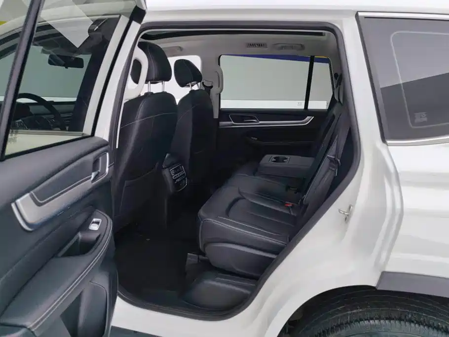 Roewe RX8 — миниатюра 11