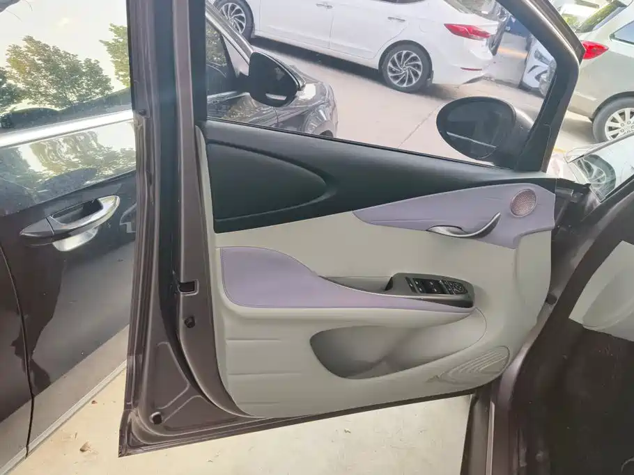 BYD Dolphin — миниатюра 7