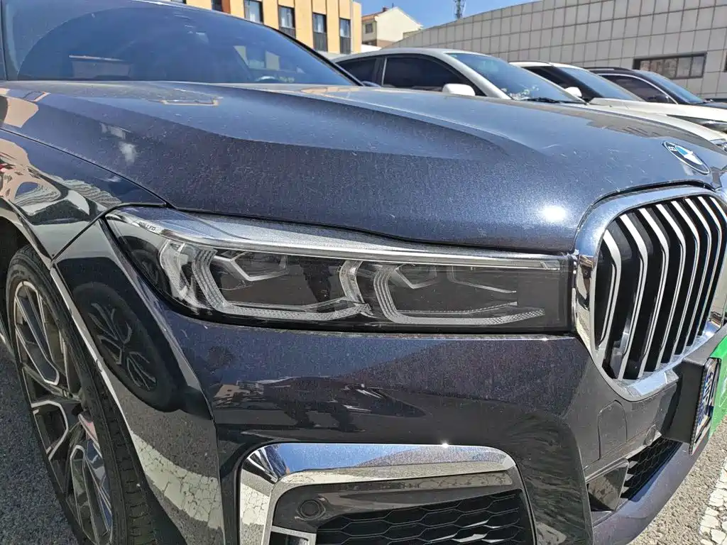BMW 7 Series — миниатюра 7