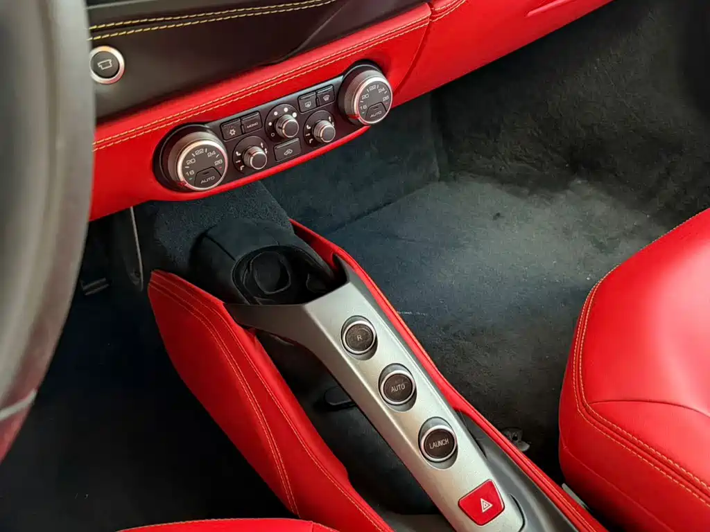 Ferrari 488 — миниатюра 12