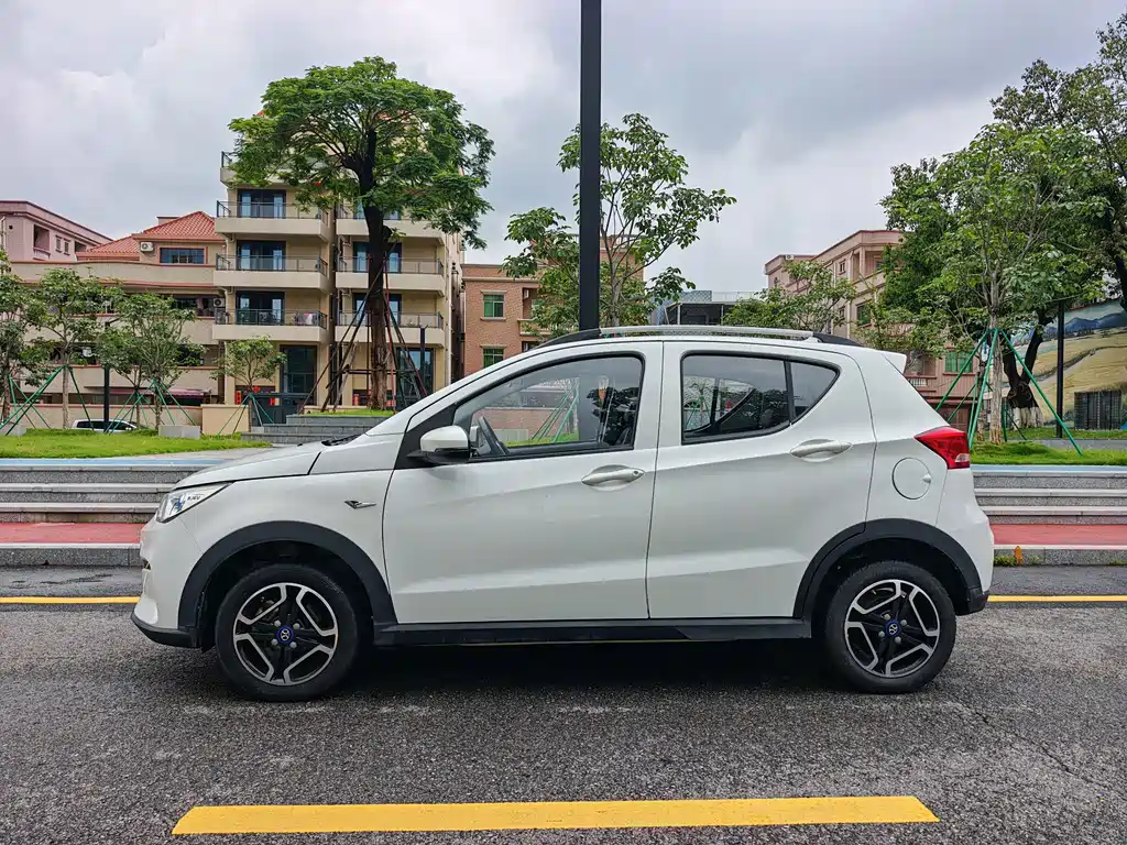 BAIC New Energy EC3 — миниатюра 13