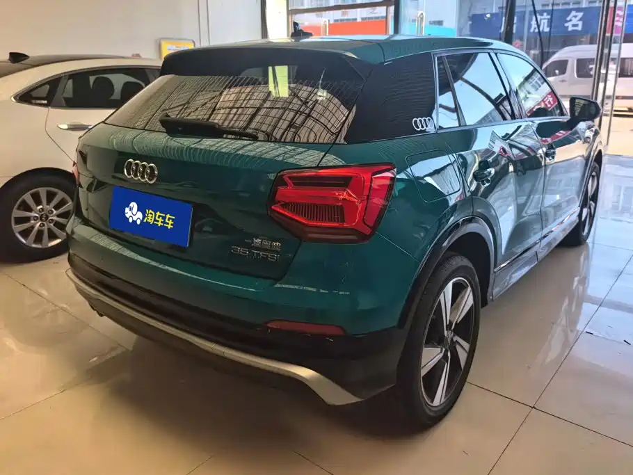 Audi Q2L — миниатюра 3