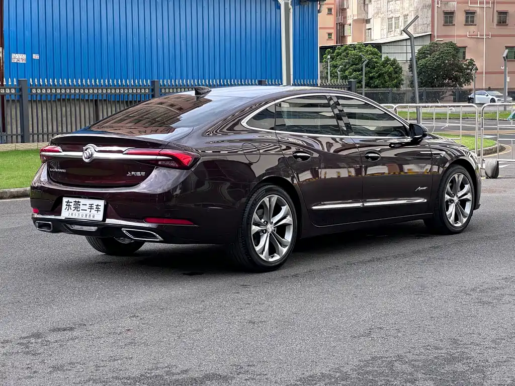 Buick LaCrosse — миниатюра 11