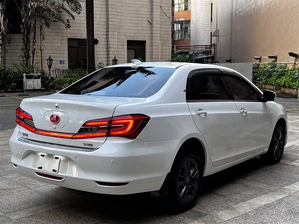 BYD Qin NEV — миниатюра 20