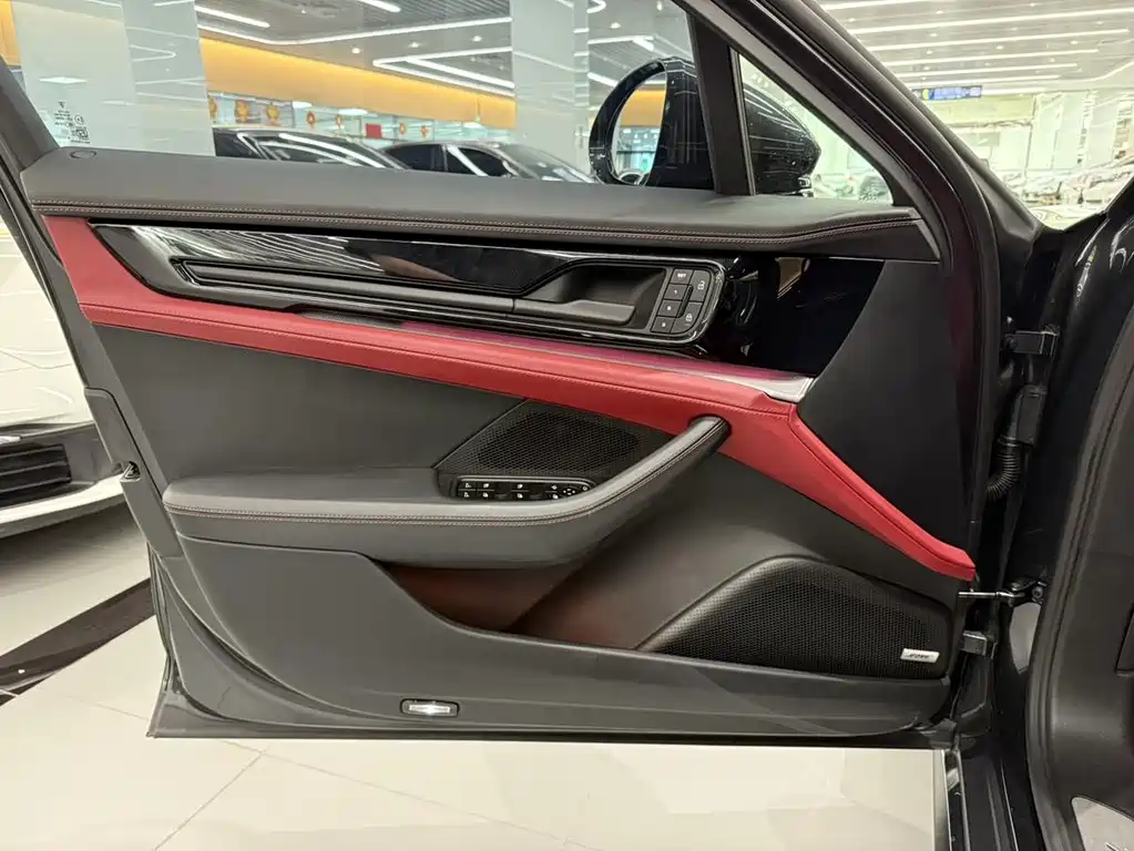 Porsche Panamera — миниатюра 13