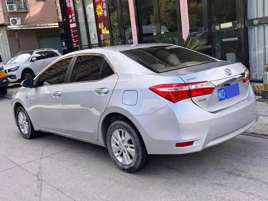 Toyota Corolla — миниатюра 4