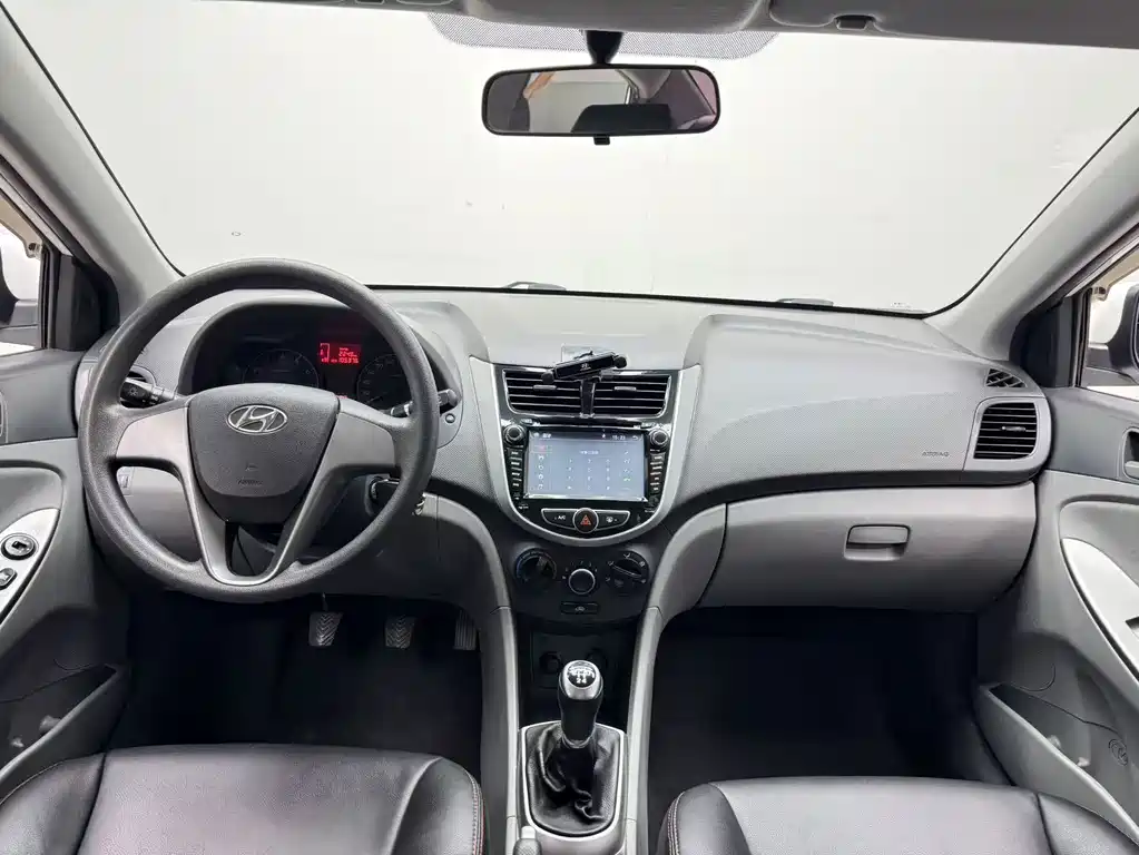 Hyundai Verna — миниатюра 11
