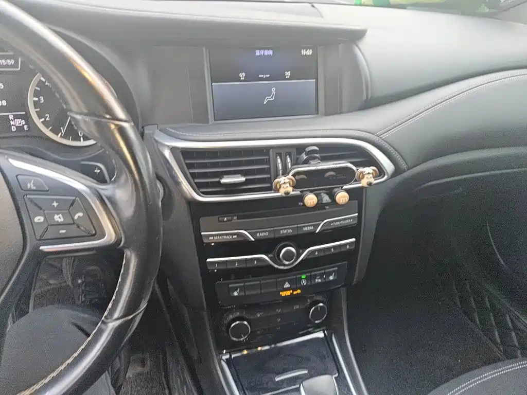 Infiniti QX30 — миниатюра 9
