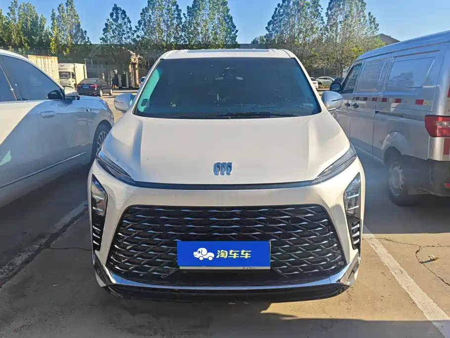 Buick GL8 Hybrid — миниатюра 2