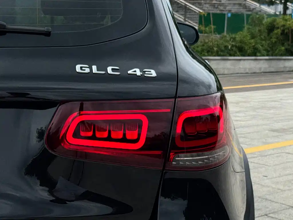 Mercedes-Benz GLC AMG — миниатюра 20