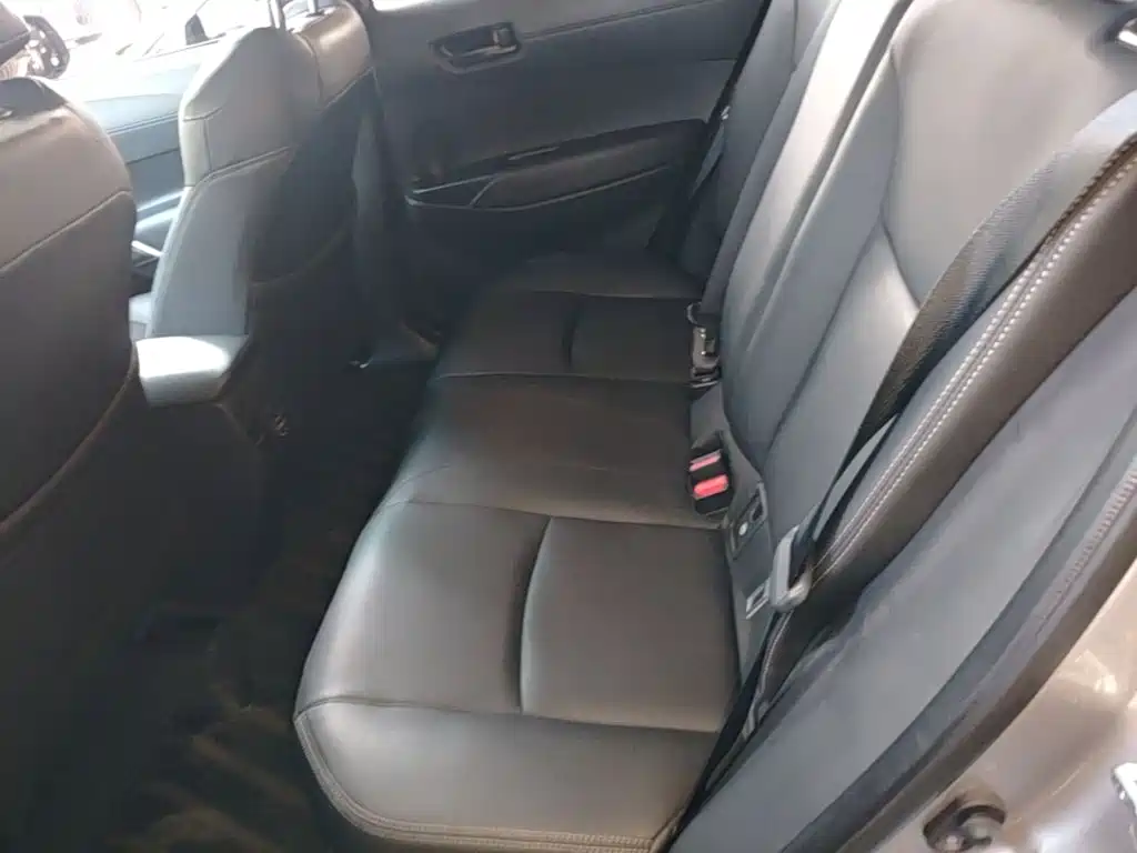 Toyota Corolla Cross — миниатюра 17