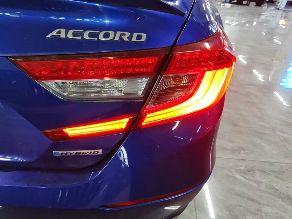 Honda Accord — миниатюра 8
