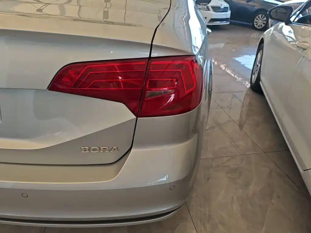 Volkswagen Bora — миниатюра 8