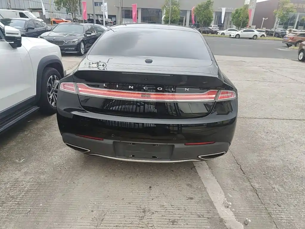 Lincoln MKZ — миниатюра 6
