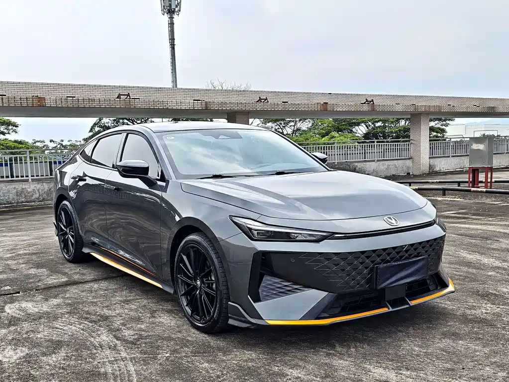 Changan UNI-V — миниатюра 3