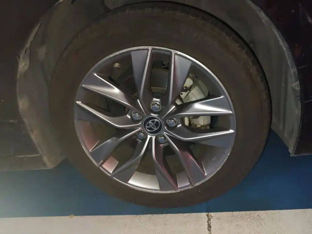 Toyota Avalon — миниатюра 8