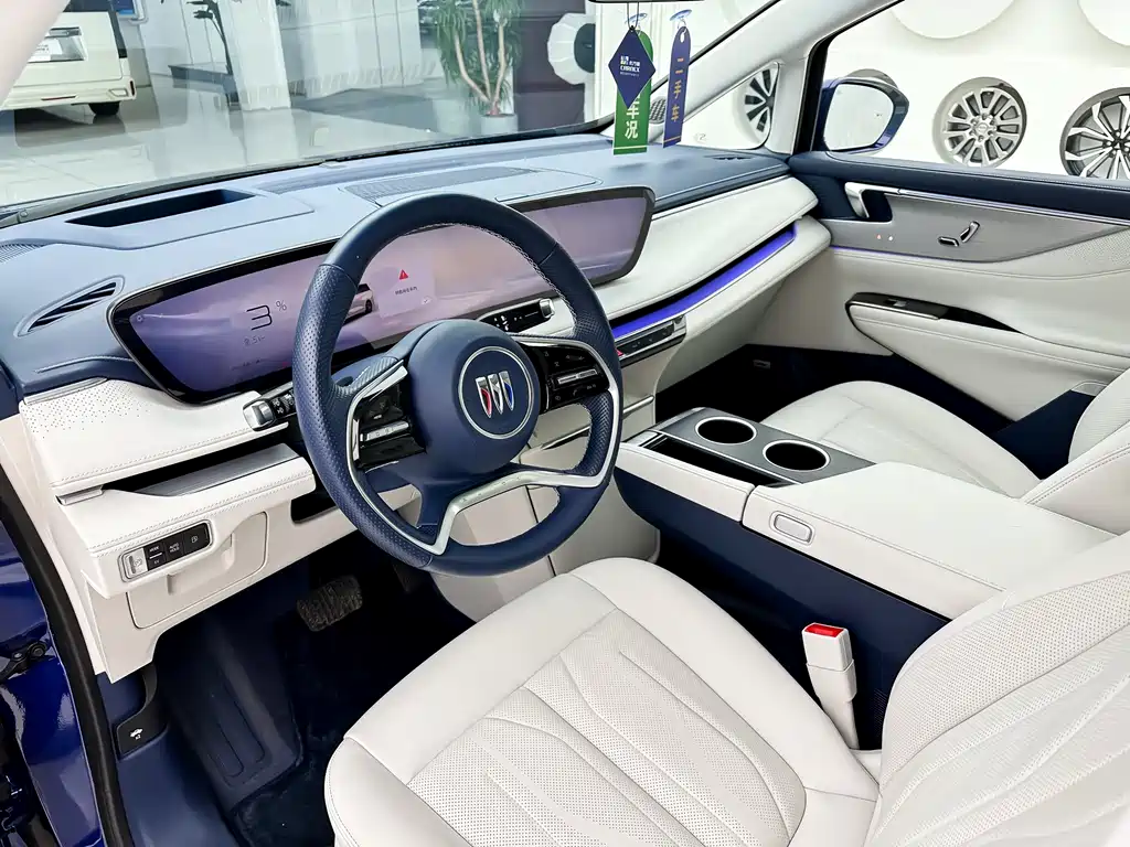 BUICK GL8 NEW ENERGY