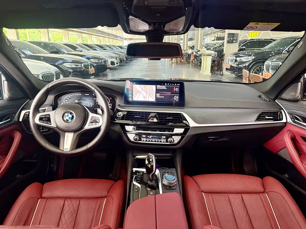 BMW 5 Series — миниатюра 6