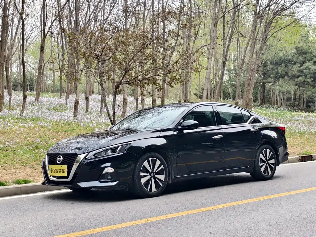 Nissan Teana 2022