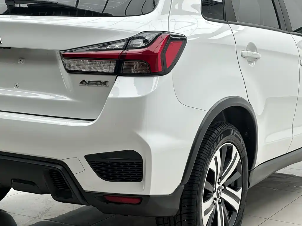 Mitsubishi ASX — миниатюра 8