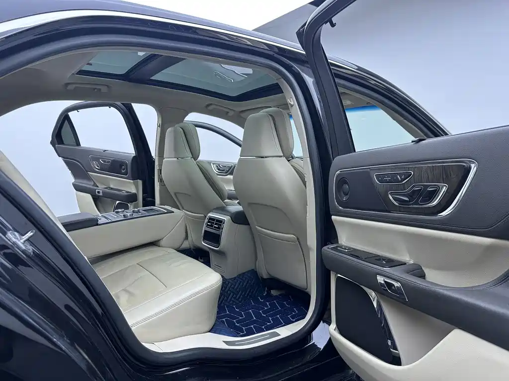 Lincoln Continental — миниатюра 26