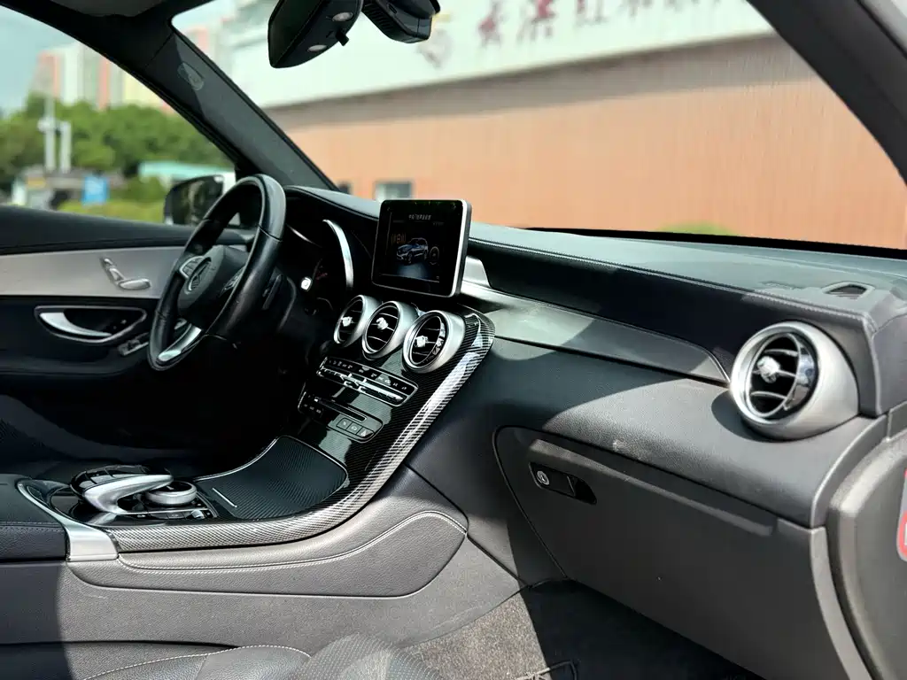 Mercedes-Benz GLC — миниатюра 24