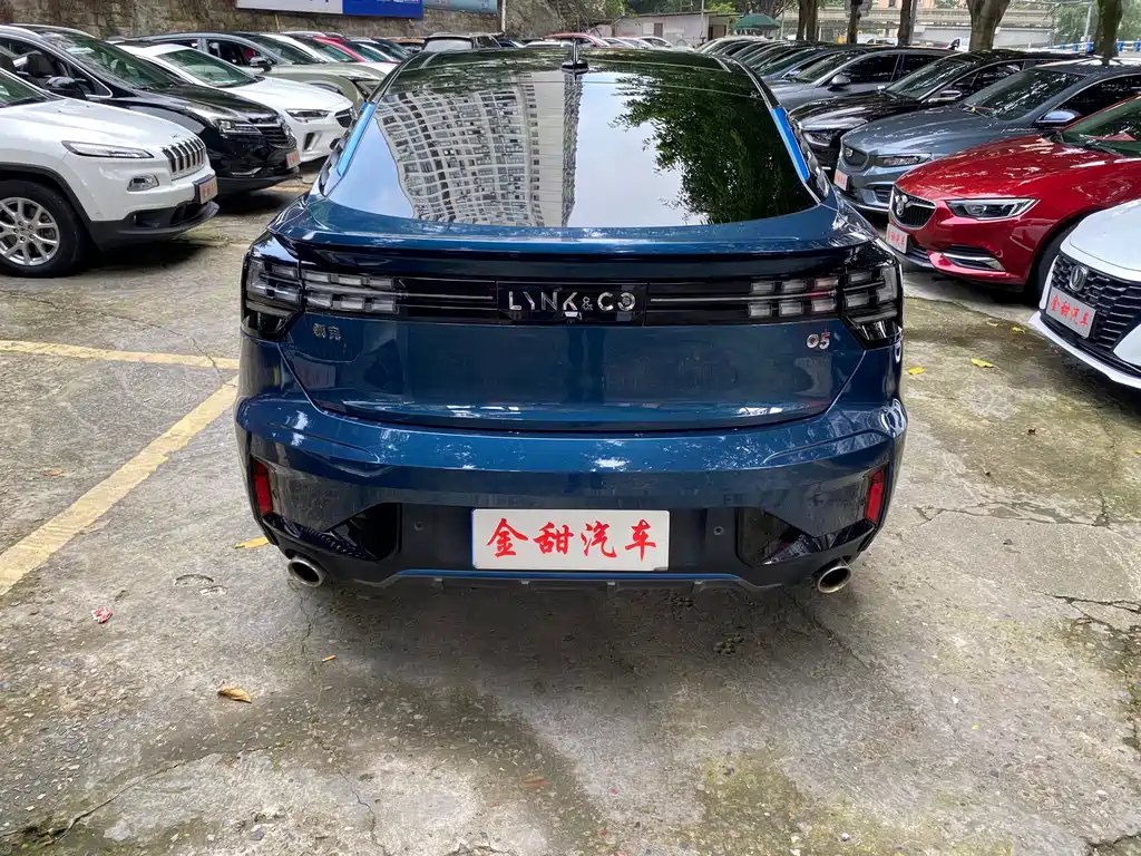 Lynk & Co 05 — миниатюра 5